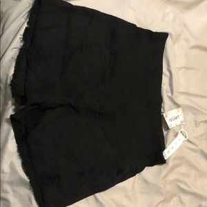 Maternity shorts